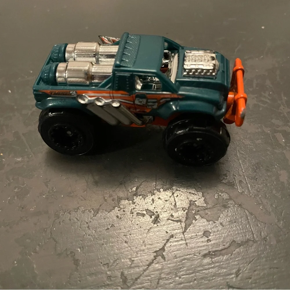 Zuro Metal Machines Tst, Hong Kong 2011 Teal and Orange Toy Truck